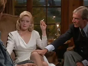 Hottie rubia recibe  ...