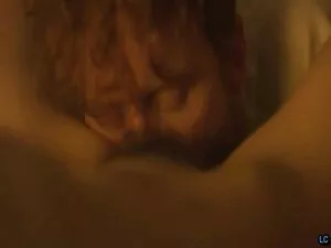 La hermosa milf Sara ...