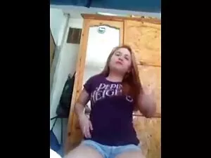 La esposa de los vec ...