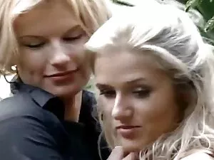 Riley y Natalia Star ...