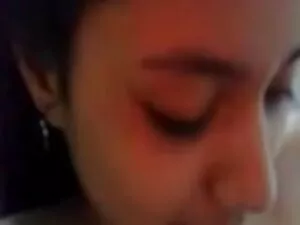 Solo la morena Valen ...