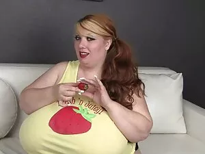 Pelirroja lo hace bi ...