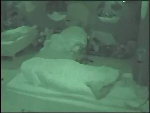 Su coño afeitado y e ...